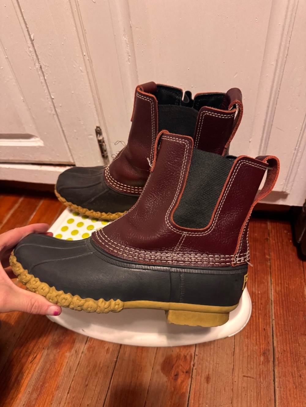 Rare L.L.Bean Boots, Chelsea 7" burgundy red size 9 womens  Waterproof rubber lo